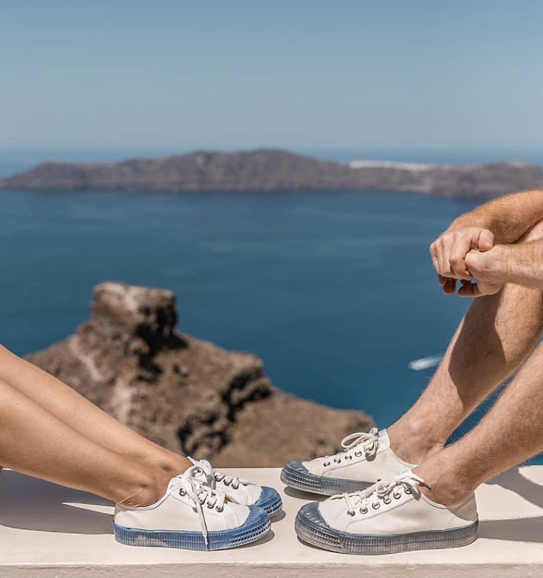 今年流行的帆布鞋长什么样子,今年流行的帆布鞋花纹