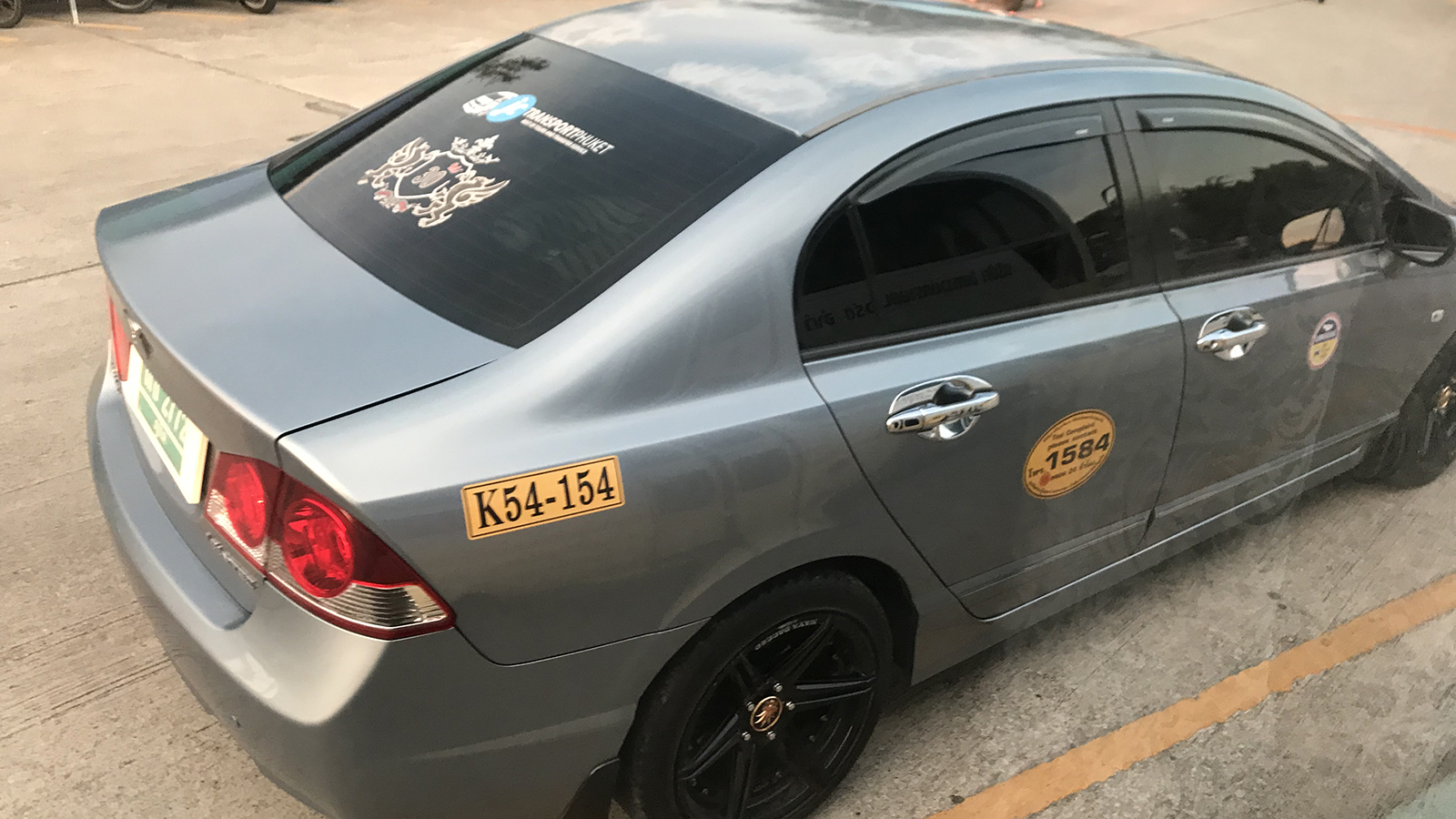 泰国风骏皮卡低趴改装,泰国丰田皮卡改装低趴