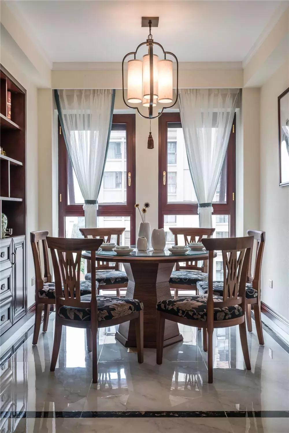 140平新中式极简轻奢风预算,140平客厅新中式装修效果图