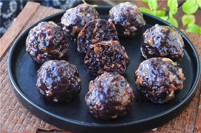 黑米球做法步骤,黑米球的做法