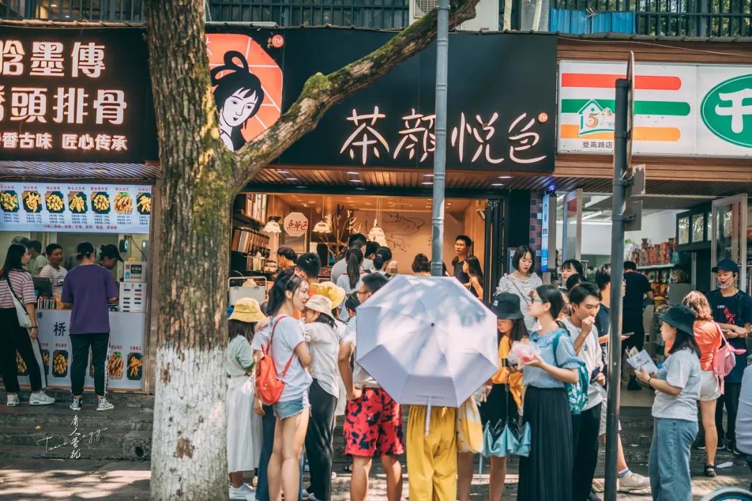 每天排队的网红店,那些排队的网红店背后的玄机