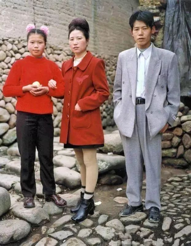 九张反映过年气氛的照片,百张罕见的过年老照片这才是年味