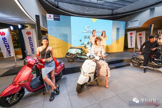 铃木新复古踏板saluto几个颜色,铃木1万左右新款踏板