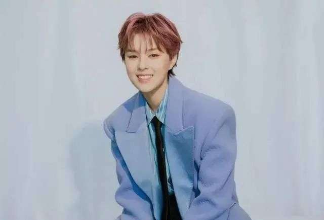 防弹少年团的房子塌了，为何肖战和杨芸晴粉丝互撕？