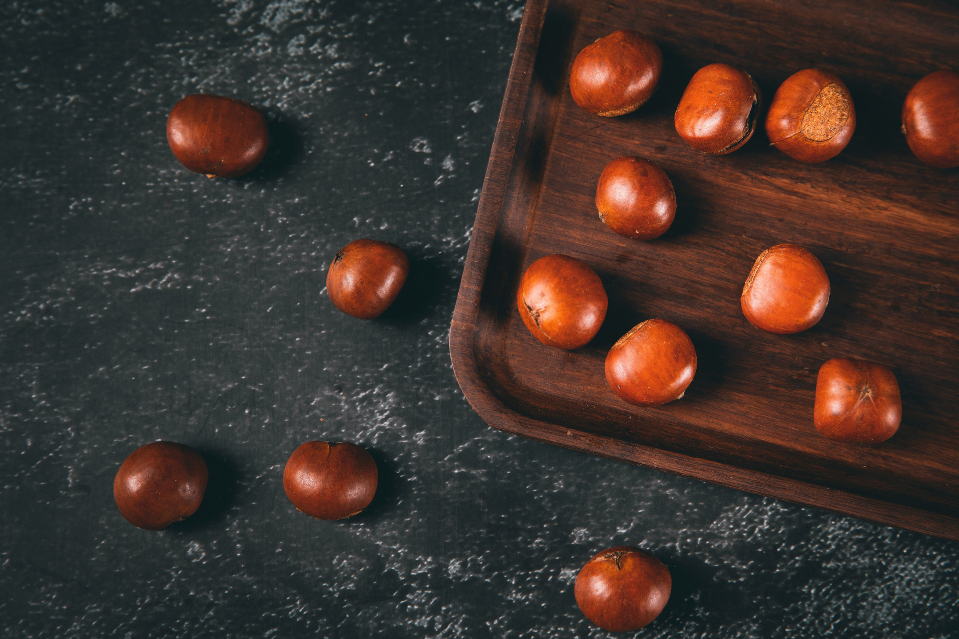 软糯糯的糖炒栗子,糖炒栗子吃多了胃出血怎么办