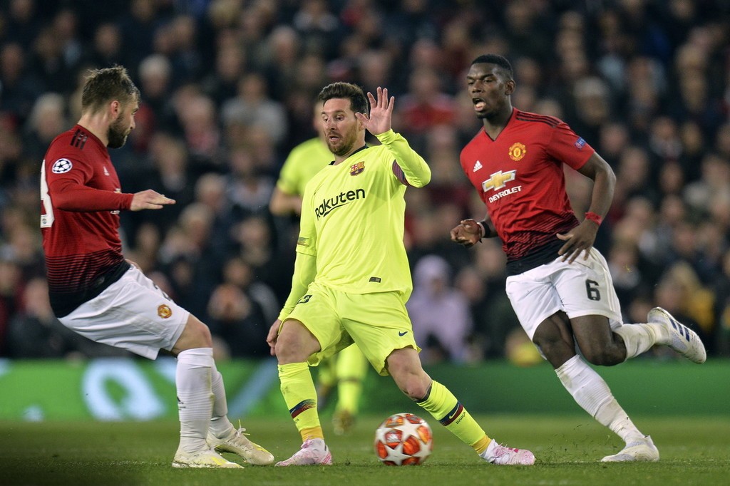 曼联和巴萨对攻,狭路相逢勇者胜明知不敌也要亮剑