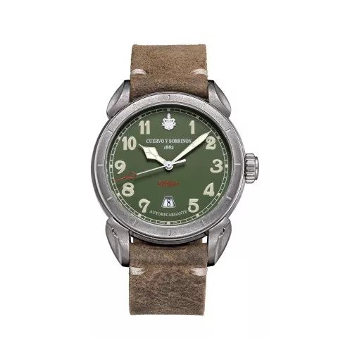 回家过年戴什么饰品好看,万国手表和浪琴哪个手表好