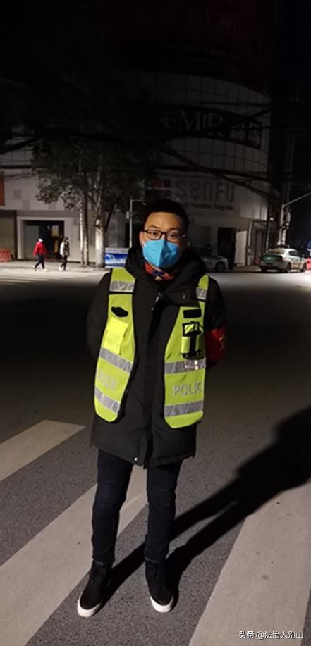 抗疫夫妻齐上阵,防疫夫妻档上阵父子兵