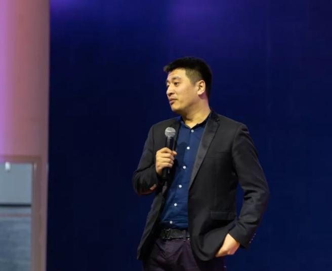 张雪峰为什么如此出名,张雪峰到底经历了什么