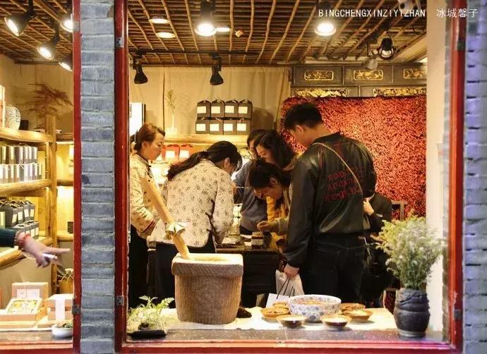 成都宽窄巷子闲适的幸福触手可及,四川成都宽窄巷子里的闲适