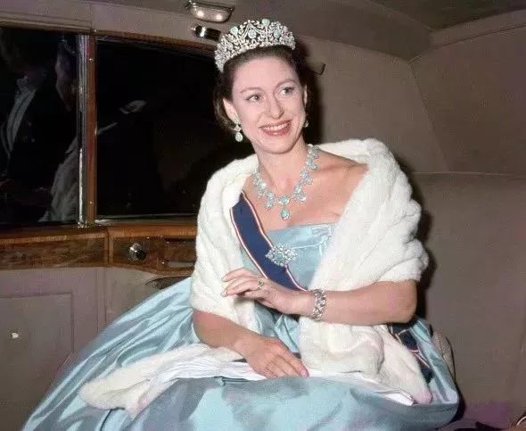 绿松石皇冠,皇后皇冠绿松石