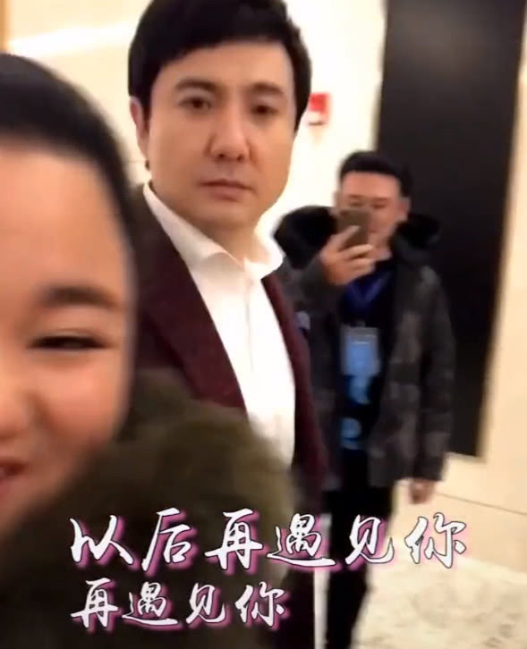 网红带火一座城 (网红一个人带火了一座城)