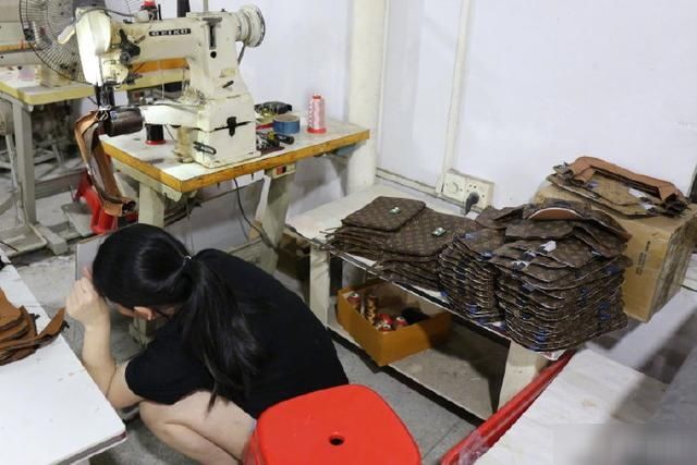 中国进口迪拜奢侈品,迪拜中国奢侈品店