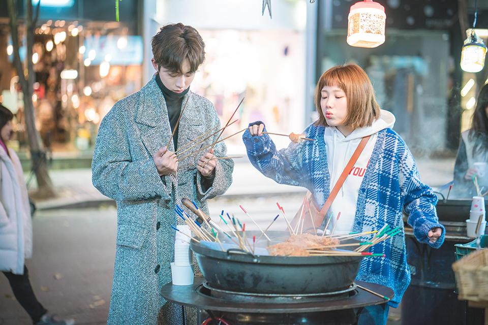 大衣搭卫衣南柱赫,南柱赫灰色帽衫