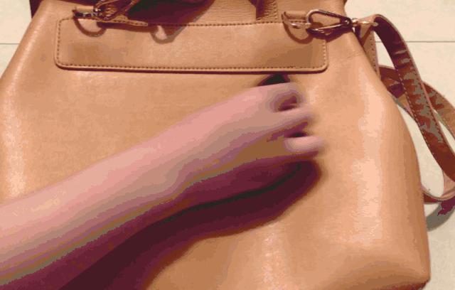 皮衣皱怎样搞平,皮衣皱了洗了弄平小技巧