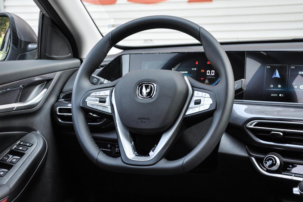 12万左右买合资还是国产,12万买长安还是吉利