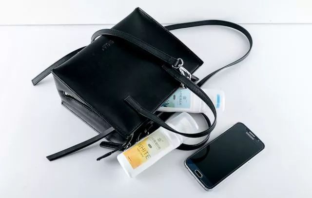 教你一招清洁小白鞋简单实用哦,拯救变黄的小白鞋