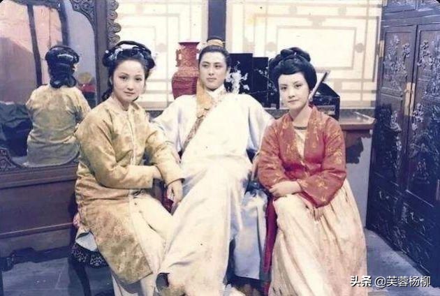 87《红楼梦》为了爱情，她放弃上大学，生了孩子，又被“封杀”