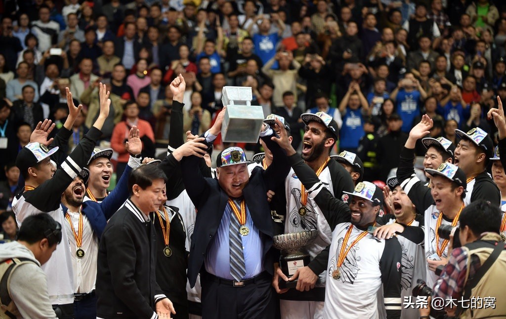 四川男篮辉煌时刻,四川男篮换帅