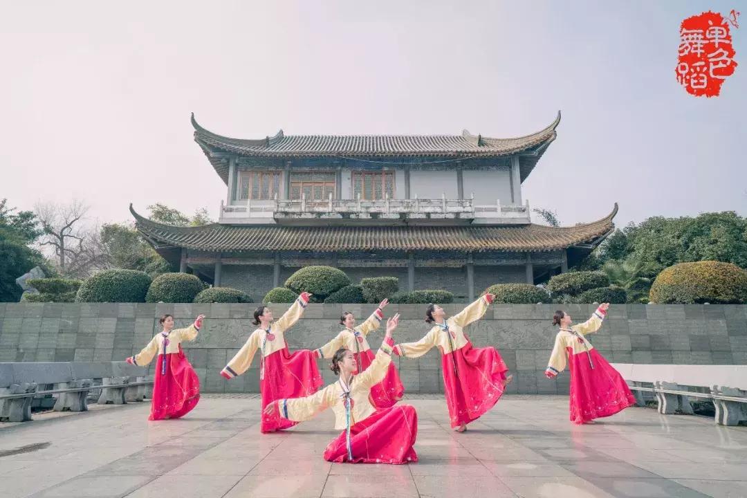 民族舞的历史,中国民族舞的由来和特点