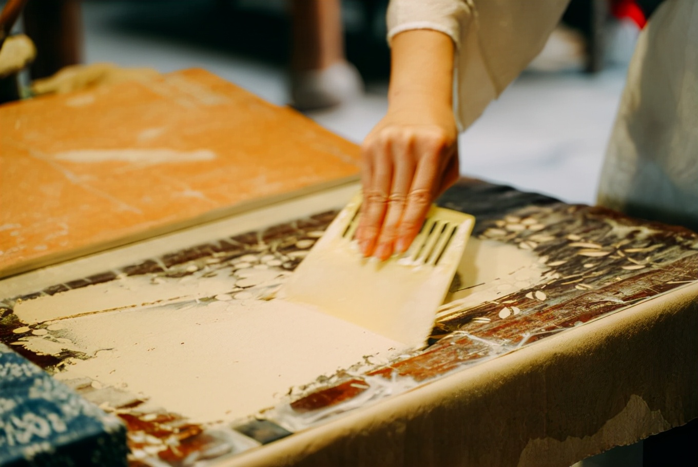 浙江乌镇草木本色染坊解说,乌镇西栅景区草木本色染坊