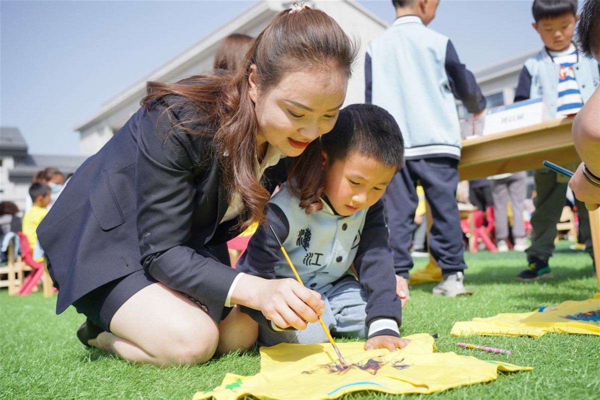 我的童年我做主简笔画图文,亲子diy手绘涂鸦暖场活动