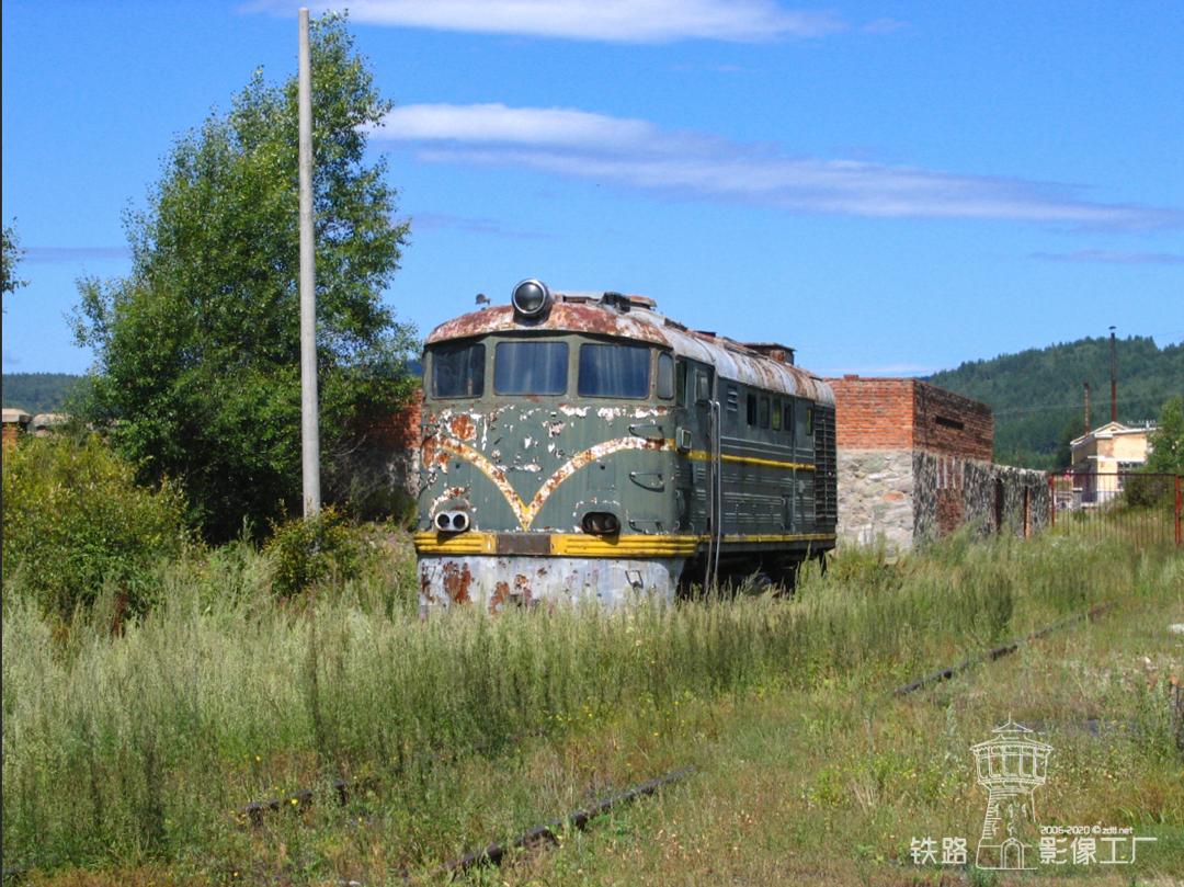 中国第一辆东方红内燃机车,中国第1代内燃机车