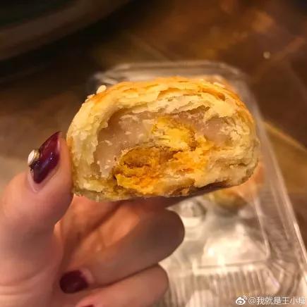 一夜爆火意外出圈!中秋节医院、煤矿、油田的月饼才是一饼难求