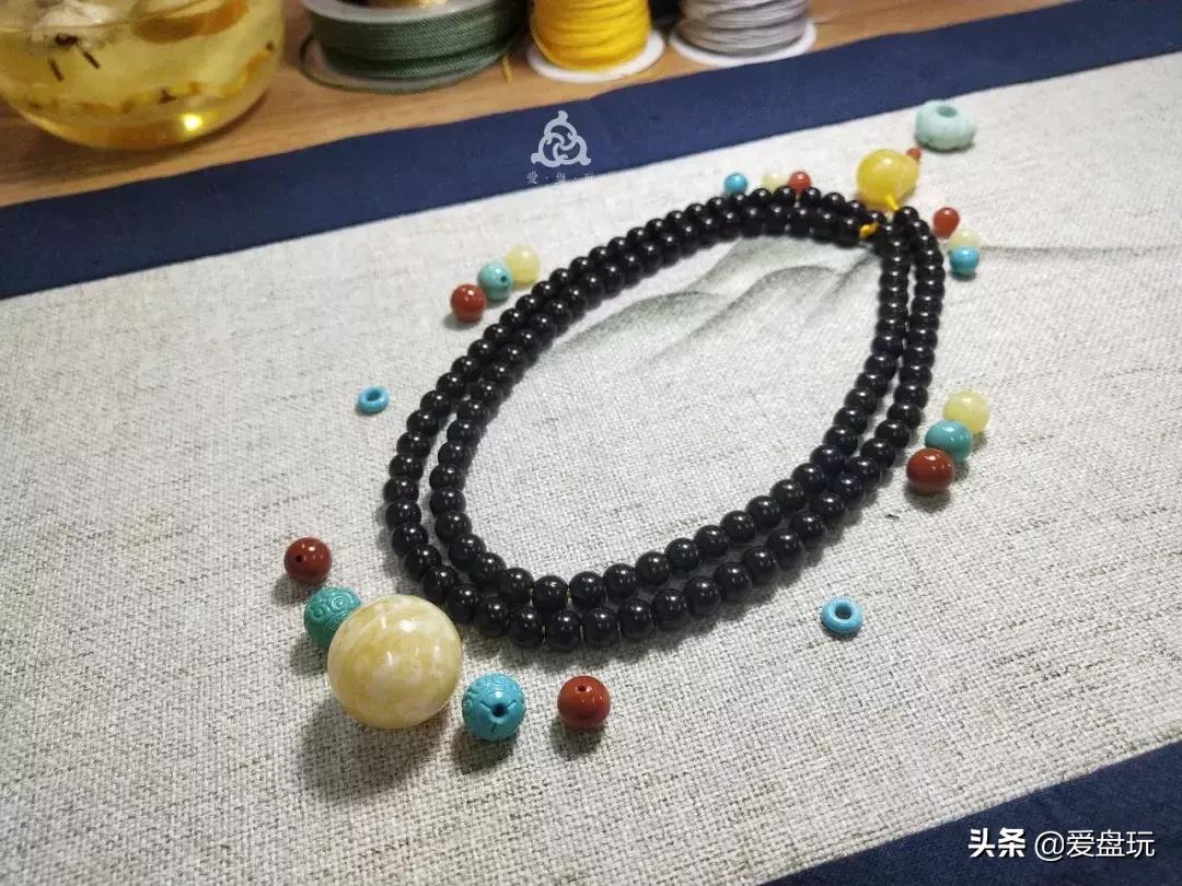 男士锁骨链搭配图片,锁骨链搭配什么衣服