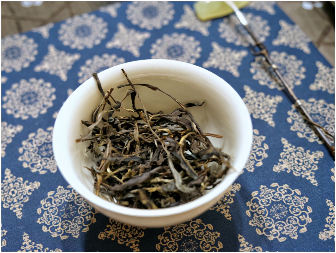 隐山野生古树红茶,隐山古树春茶
