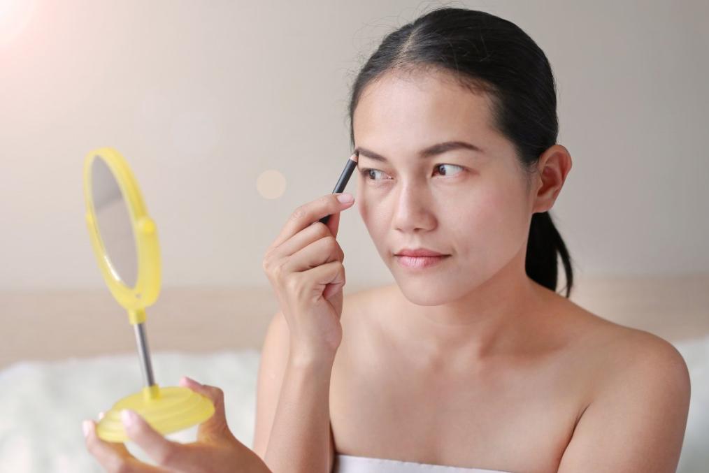 孕期用化妆品对胎儿有什么影响,孕期用化妆品对宝宝有什么影响