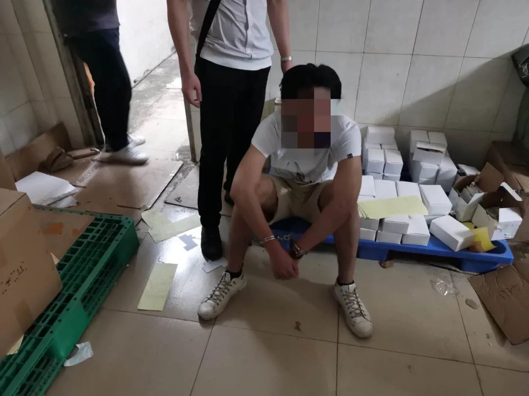 大牌香水小样正品靠谱吗,大牌香水渠道便宜是真是假