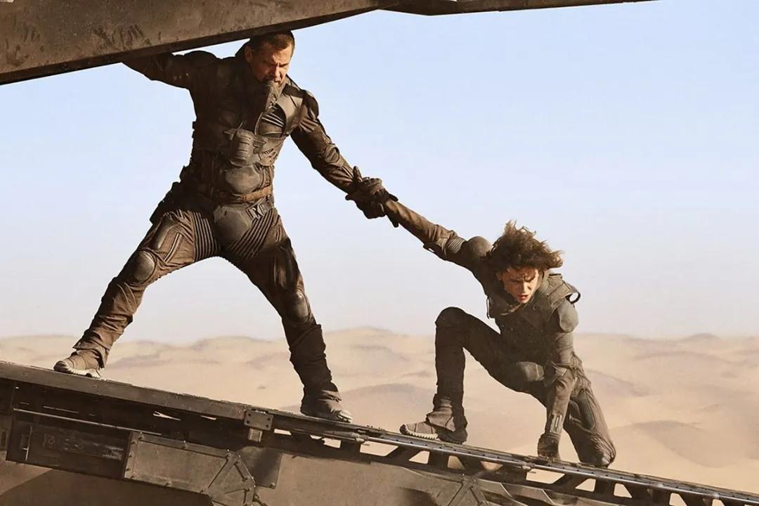 沙漠高级感走秀,沙漠走秀