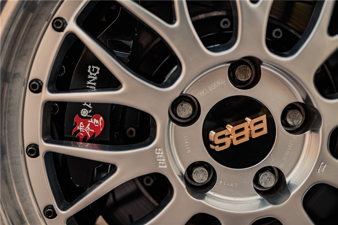 迈腾旅行外观改装,迈腾旅行车内饰改装