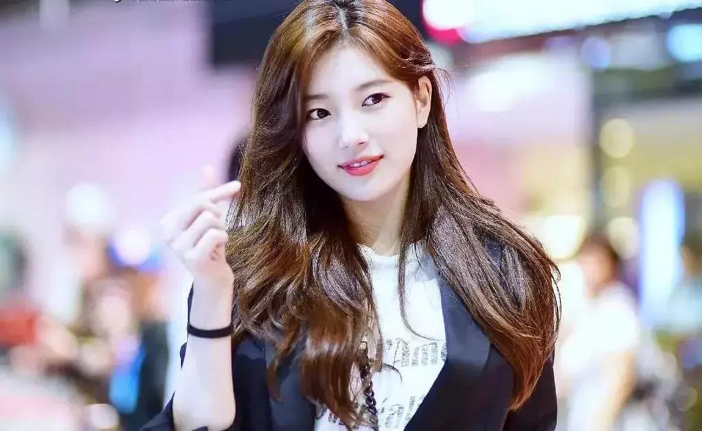 倒大脸适合什么发型,大脸女适合什么发型