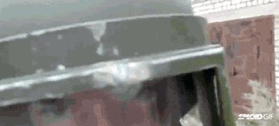 飞机上公然*行为性**！空姐怒吼：把你的“家伙”收回裤子里去！