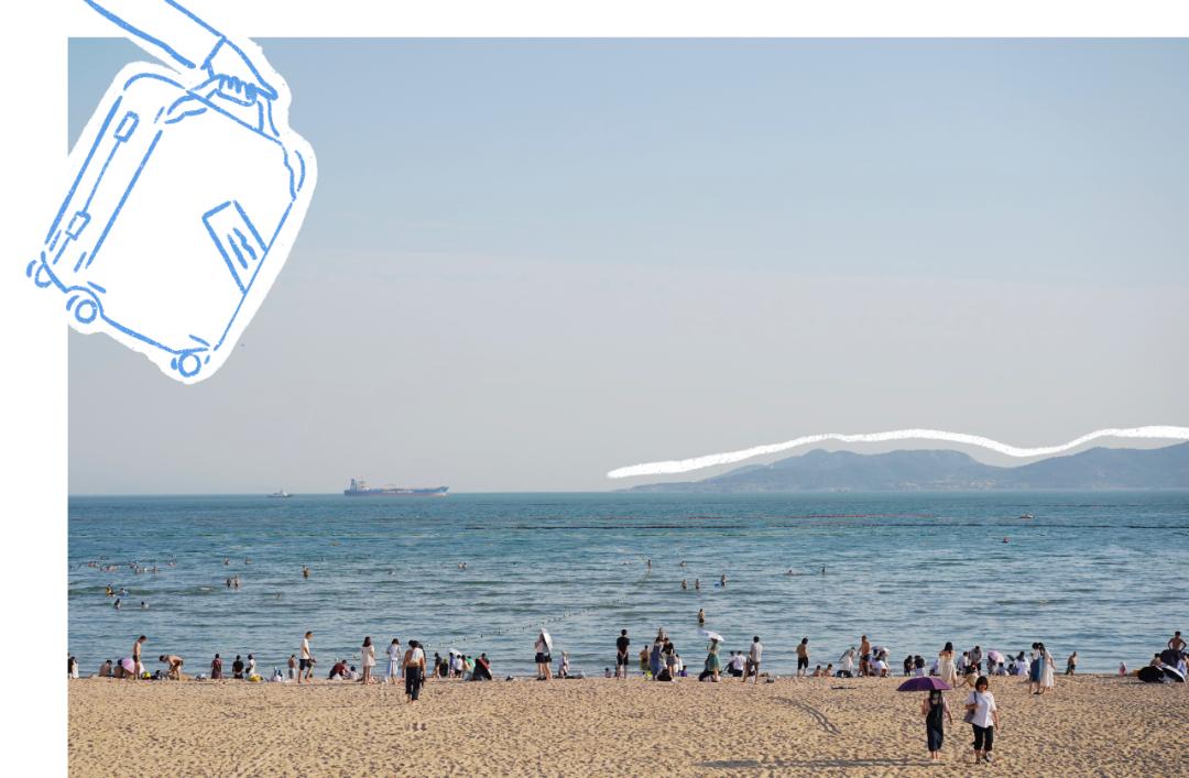 青岛的海给人很惬意,夏天青岛的海边热吗