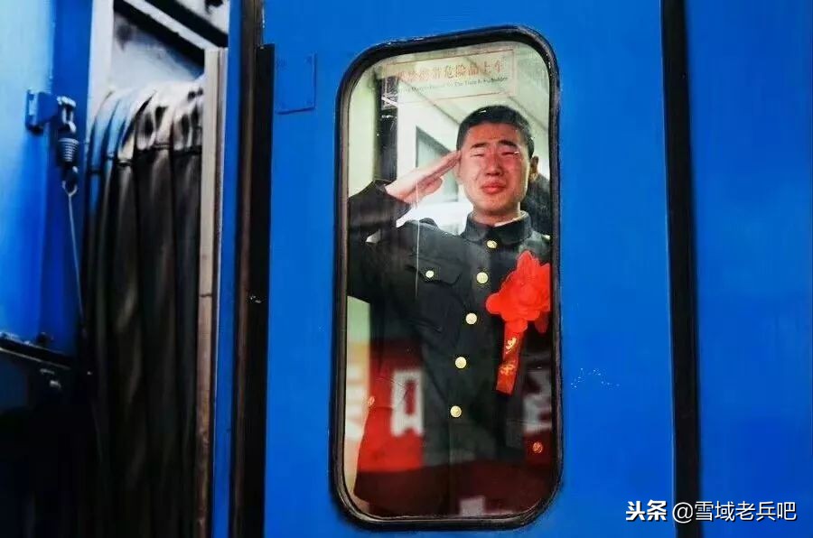 最后一个军礼原唱,最后一个军礼歌曲