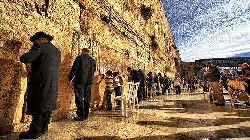 纳粹为何杀犹太,犹太人为了什么杀纳粹