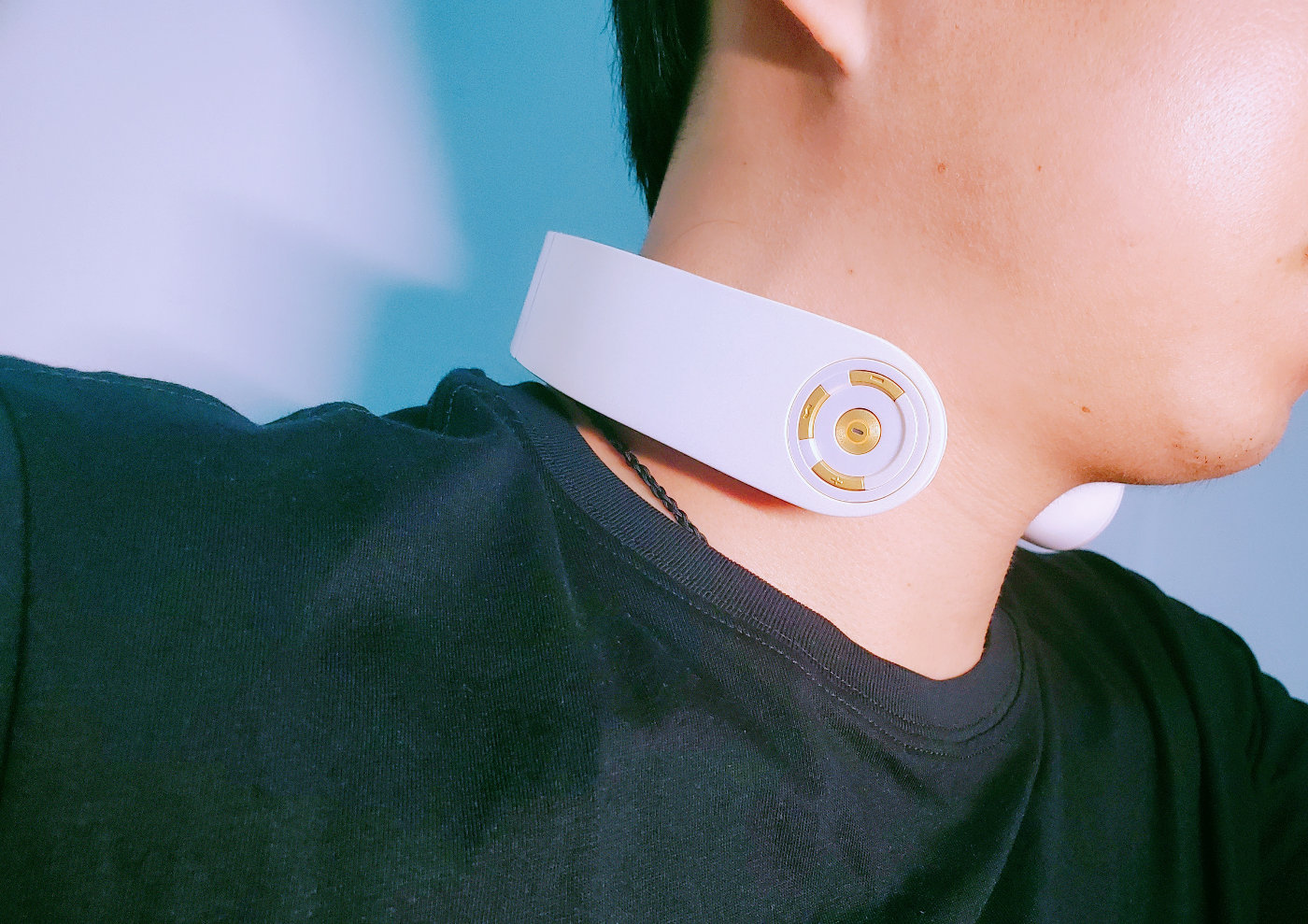 图拉斯脖子按摩仪,u型颈椎按摩仪实测