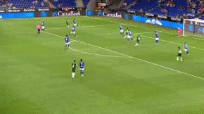 武磊全场数据1球6次获评7.5,武磊88分钟破巴萨球门