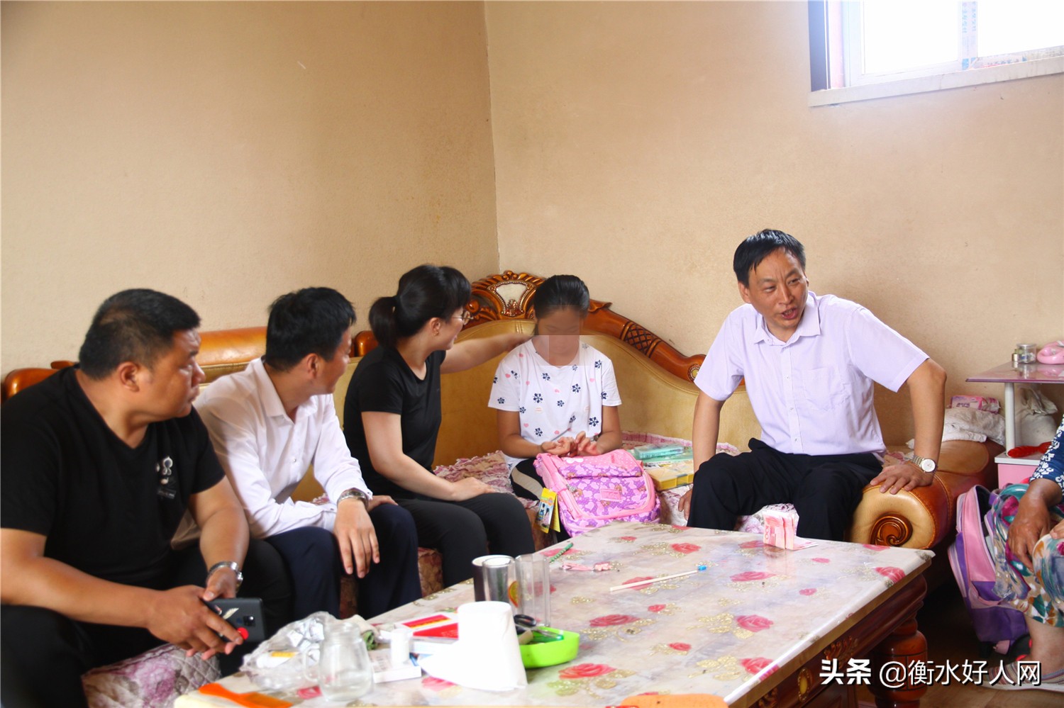 一米微光暖人心,一米微光