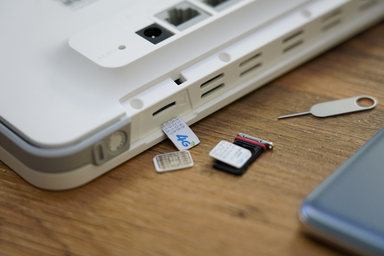 华为移动路由器带wifi,华为4g无线路由器可以插usb上网