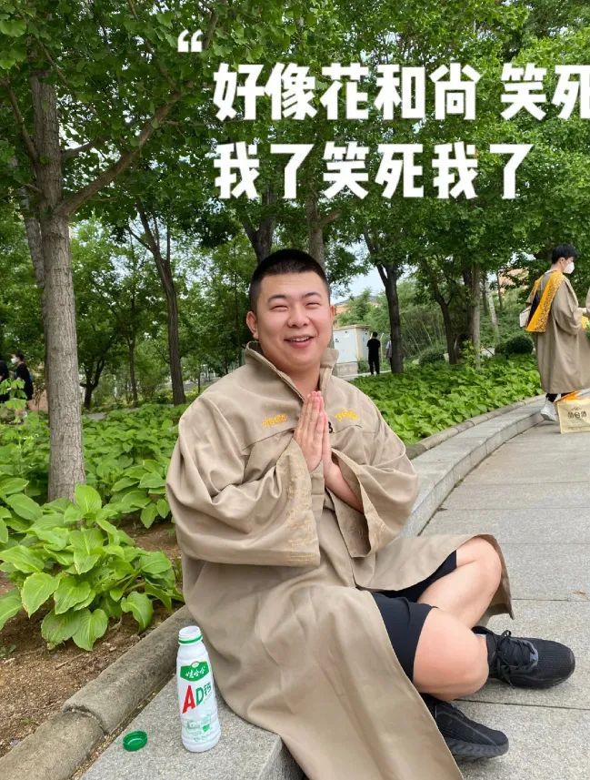 美院中国风学士服,九大美术学院学士服