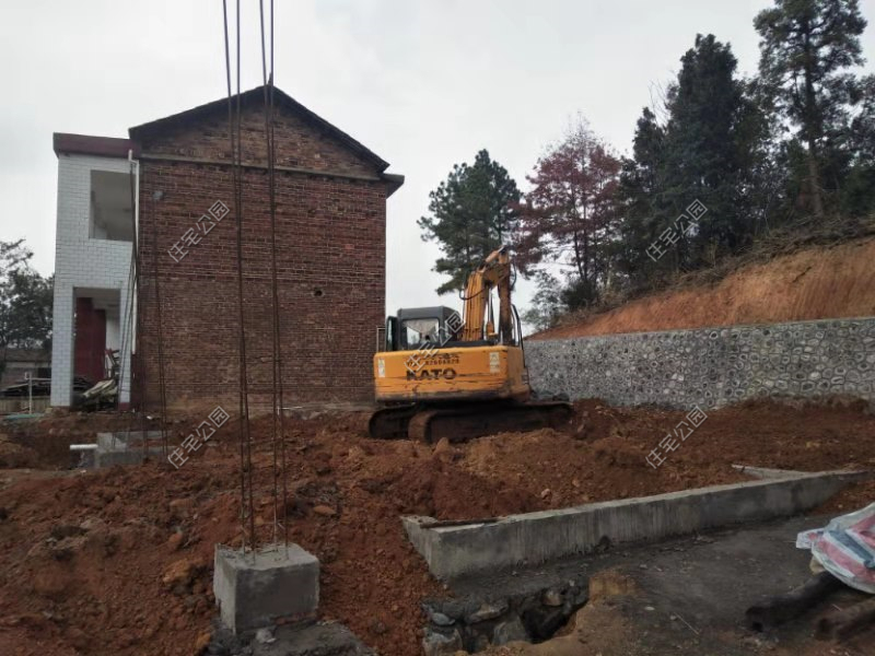 把房子交给农村堂弟，17万盖两层，建成村里头一栋别墅