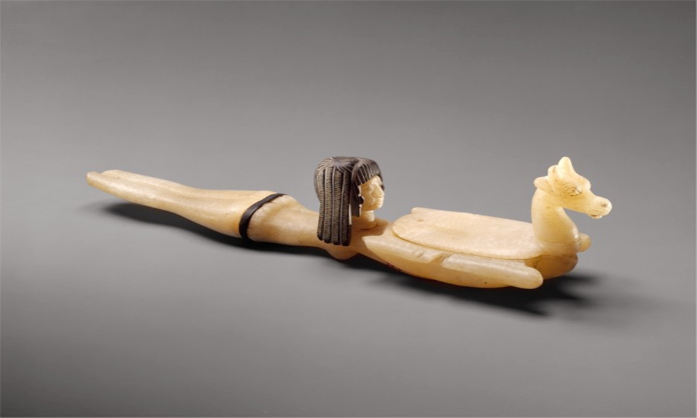 古埃及烟熏妆,化烟熏妆容