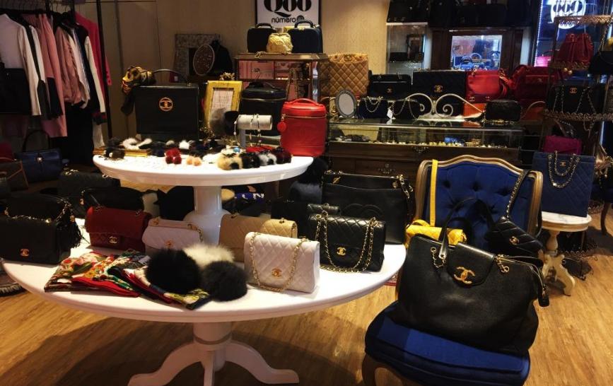 疫情期间,没法去香港买包?不如花千元在国内买一只古董包