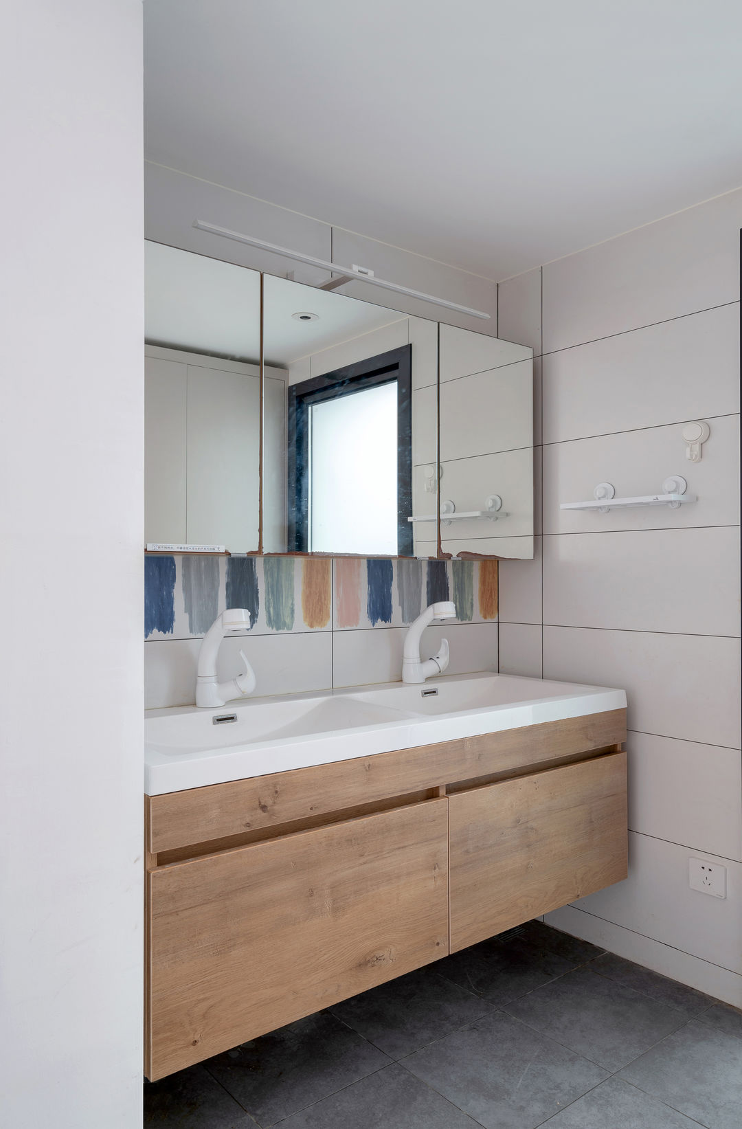 这对夫妻有远见!拉平吊顶简化造型,全屋简约风格,完工太舒服了