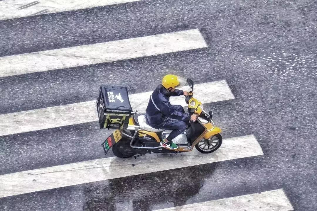 柳州年薪多少才能养活一个家庭,广西柳州月薪3000的生活