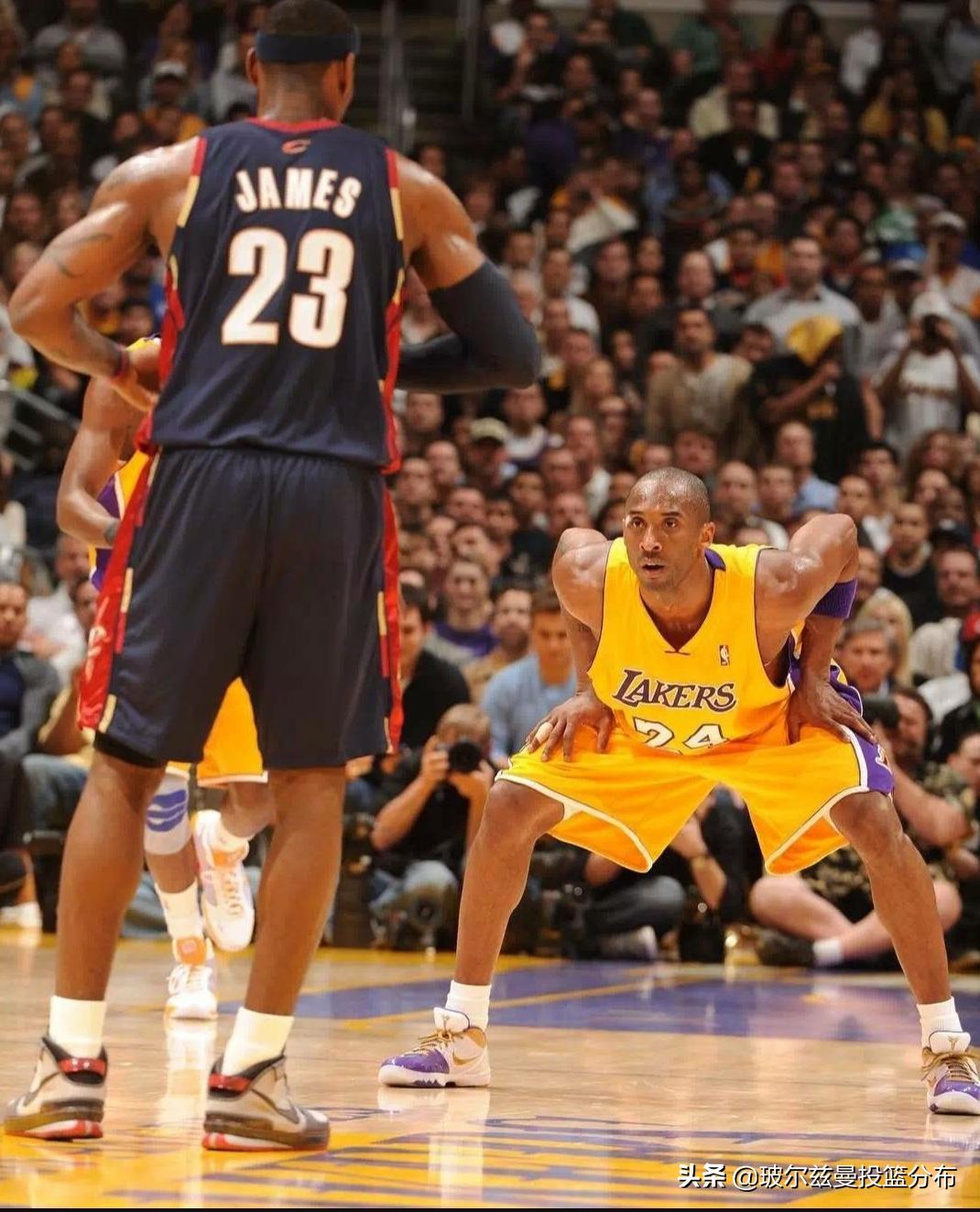 全世界球迷怎么悼念科比的,科比纪录片缅怀科比